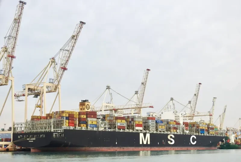 MSC LAUREN Container Ship IMO 9467407 photo 4