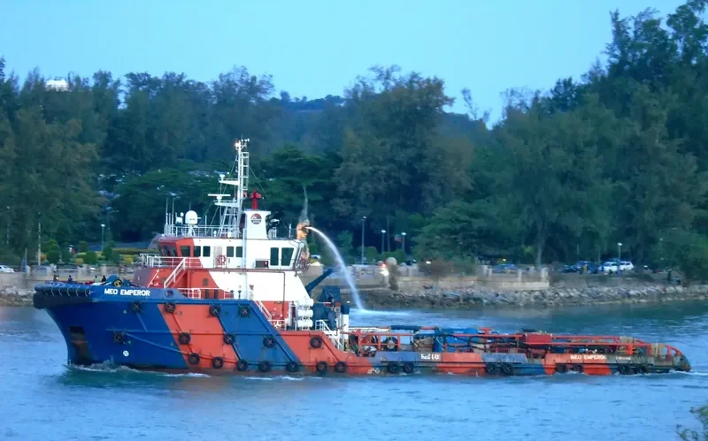 MICLYN EMPEROR Container Ship IMO 9467536 photo 3