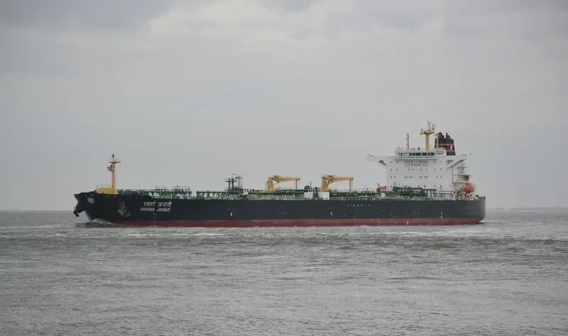 SWARNA JAYANTI Tanker IMO 9467720 photo 4