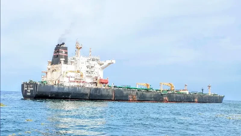 DESH SURAKSHA Tanker IMO 9467768 photo 3
