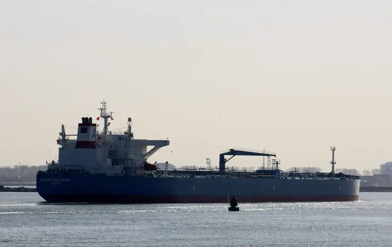 ADVANTAGE AWARD Tanker IMO 9470131 photo 4
