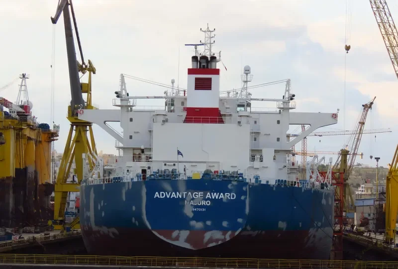 ADVANTAGE AWARD Tanker IMO 9470131 photo 10