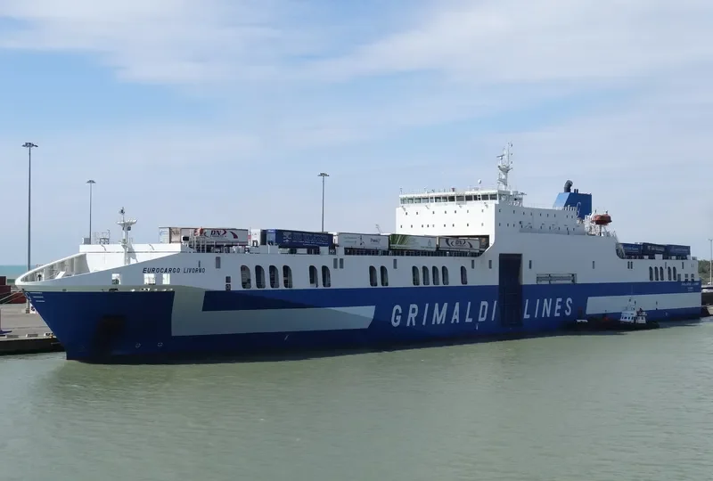EUROCARGO LIVORNO Ro-Ro IMO 9471070 photo 2