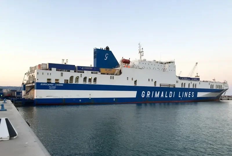 EUROCARGO LIVORNO Ro-Ro IMO 9471070 photo 3