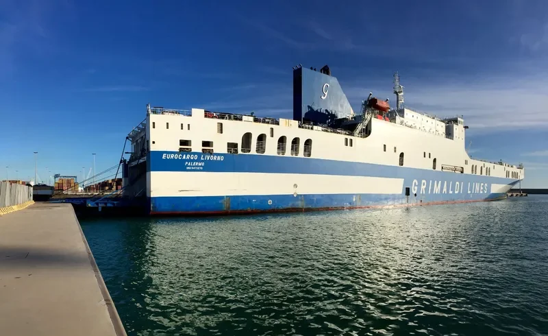EUROCARGO LIVORNO Ro-Ro IMO 9471070 photo 6