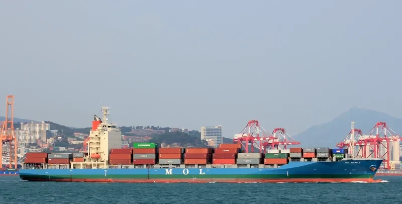 MOL SPARKLE Container Ship IMO 9472567 photo 7