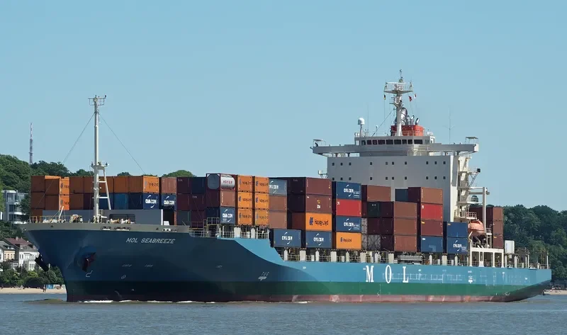 MOL SEABREEZE Container Ship IMO 9472579 photo 10
