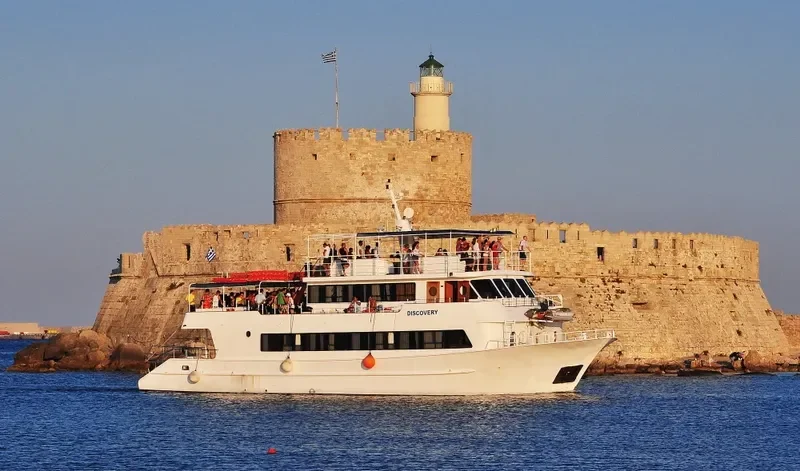 DISCOVERY Passenger Ship IMO 9475959 photo 7
