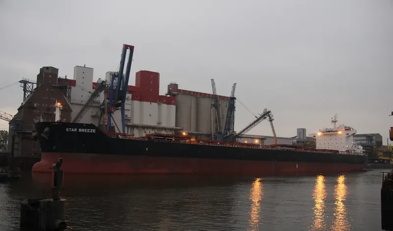 KMAX LEADER Bulk Carrier IMO 9477414 photo 10