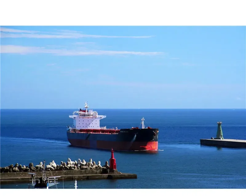 KMAX EMPEROR Bulk Carrier IMO 9477426 photo 2