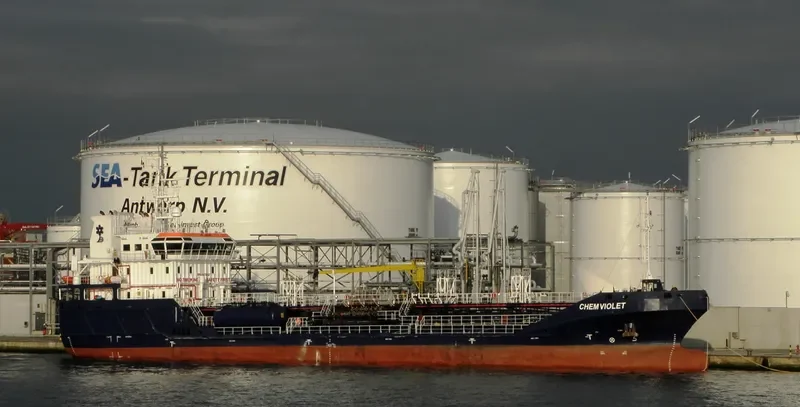 ESKE Tanker IMO 9479632 photo 5