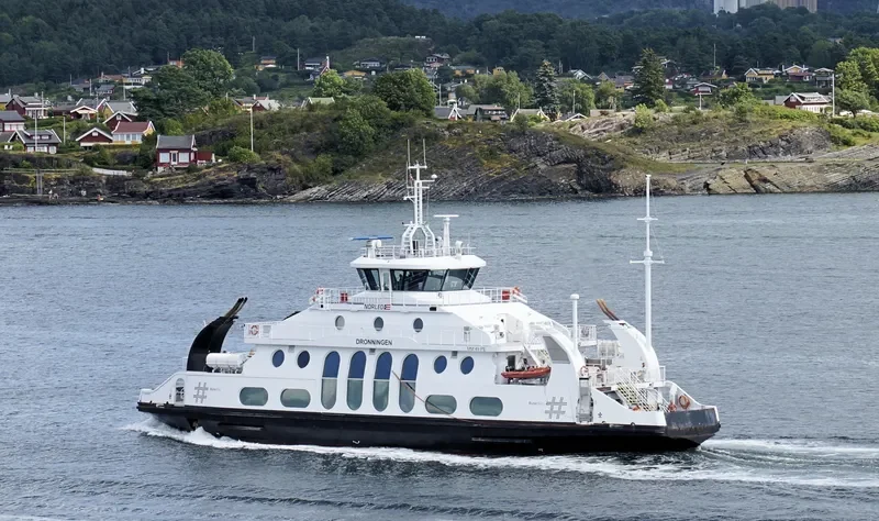 DRONNINGEN Passenger Ship IMO 9481192 photo 7
