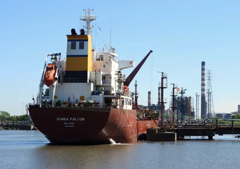 EDUARDO V Tanker IMO 9482653 photo 3