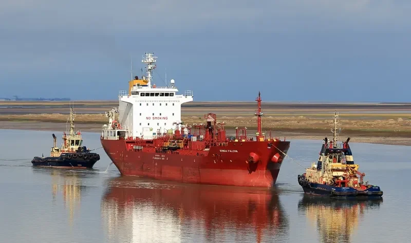 EDUARDO V Tanker IMO 9482653 photo 6