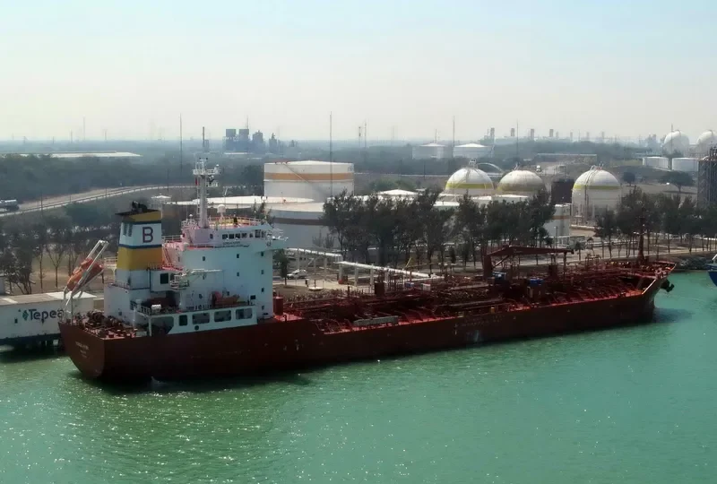 SONGA HAWK Tanker IMO 9482665 photo 10