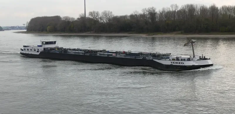 TERZO Tanker IMO 9485942 photo 4