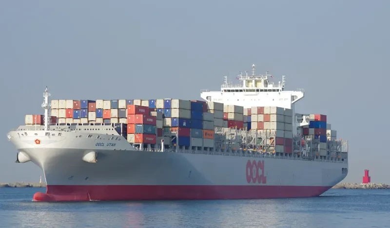OOCL UTAH Container Ship IMO 9486087 photo 2
