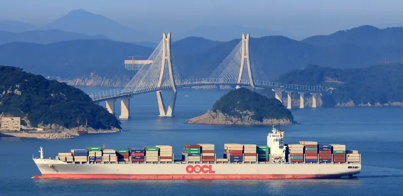 OOCL UTAH Container Ship IMO 9486087 photo 5