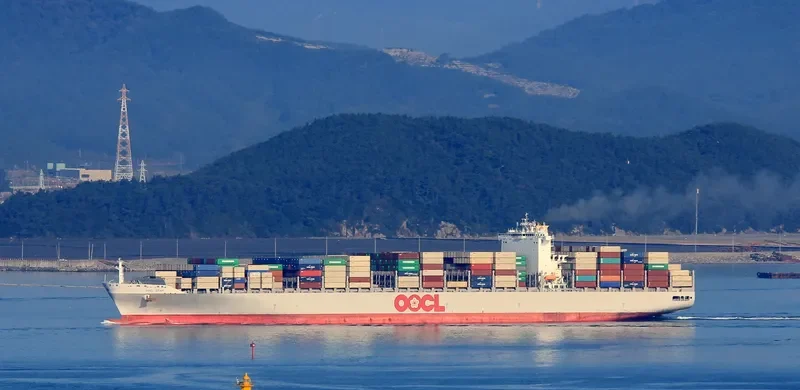 OOCL UTAH Container Ship IMO 9486087 photo 6