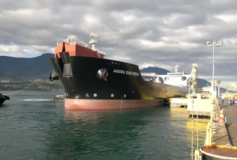 ANGRA DOS REIS Tanker IMO 9492000 photo 6