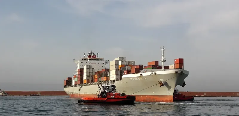BREVIK BRIDGE Container Ship IMO 9492696 photo 5