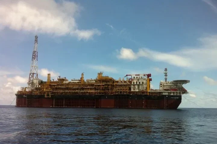 PAZFLOR Tanker IMO 9494515 photo 4