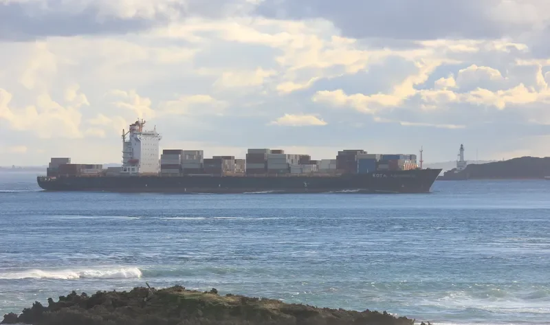 KOTA LUMAYAN Container Ship IMO 9494541 photo 4