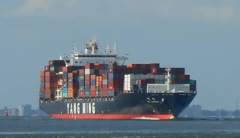 YM EXPRESS Container Ship IMO 9496628 photo 7