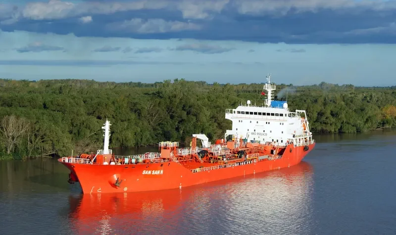 SAN SAN H Tanker IMO 9502439 photo 3