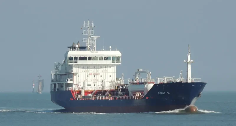 AVISOA Tanker IMO 9502661 photo 4