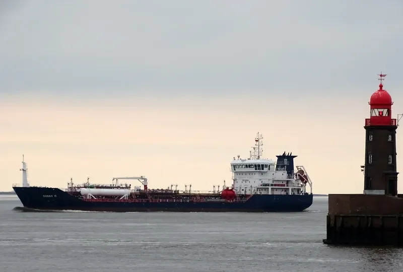 AVISOA Tanker IMO 9502661 photo 10