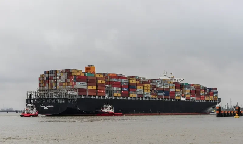MAERSK ESMERALDAS Container Ship IMO 9502972 photo 4