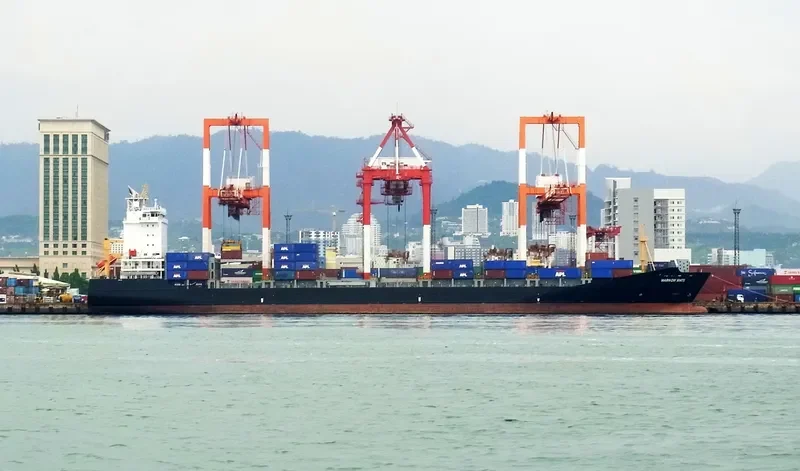 WARNOW MATE Container Ship IMO 9509786 photo 6