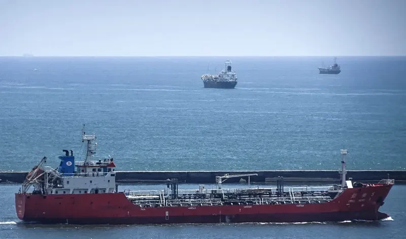 DING HENG 5 Tanker IMO 9509841 photo 2