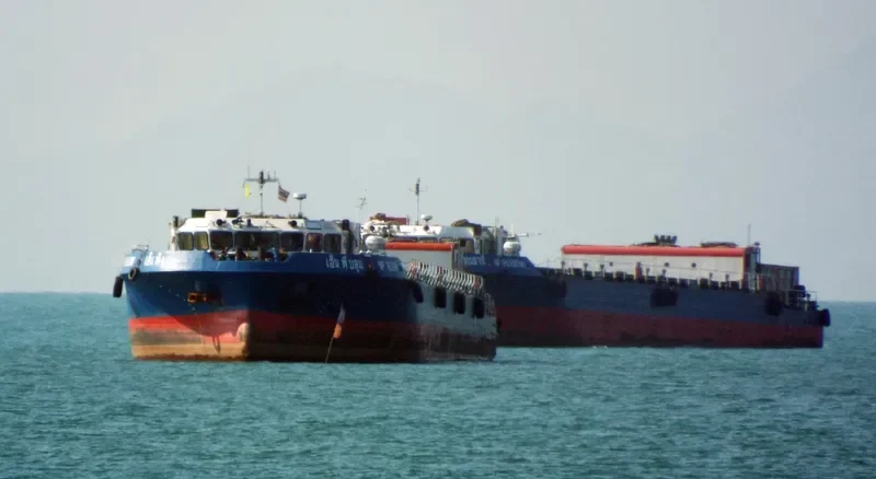 NP BLOOM Container Ship IMO 9511715 photo 2