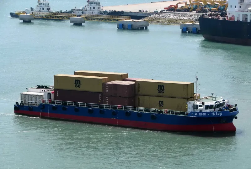 NP BLOOM Container Ship IMO 9511715 photo 6