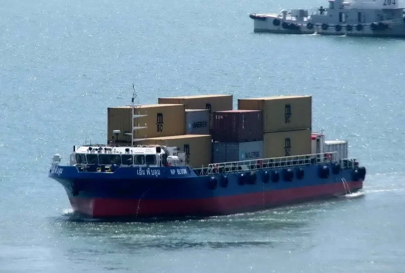 NP BLOOM Container Ship IMO 9511715 photo 8