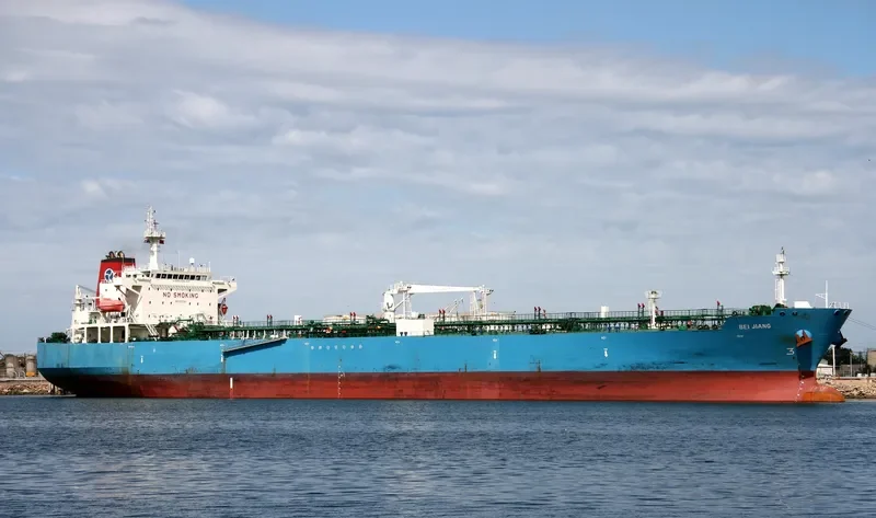 BEI JIANG Tanker IMO 9512185 photo 7