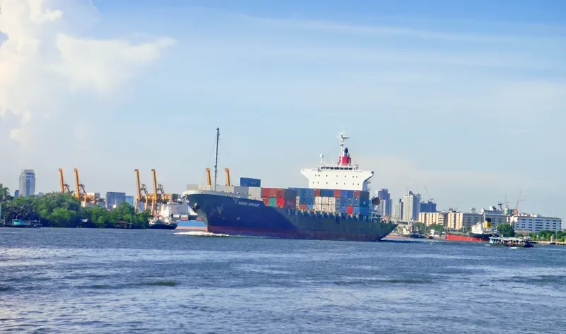 HORAI BRIDGE Container Ship IMO 9515620 photo 5