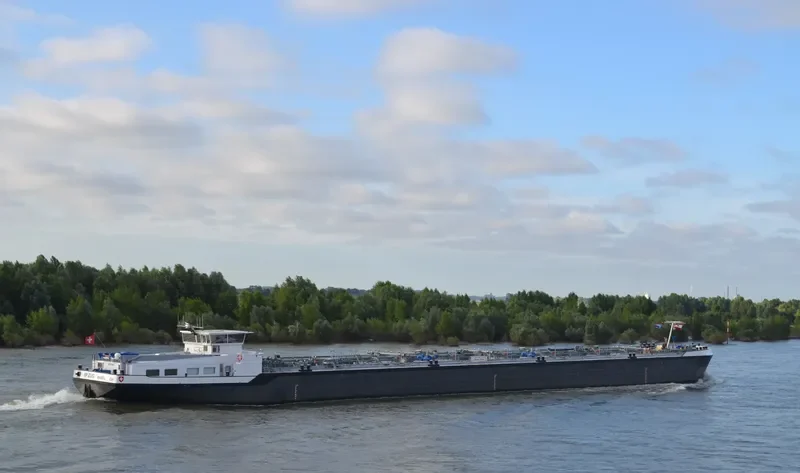 RP ZUG Tanker IMO 9517111 photo 7