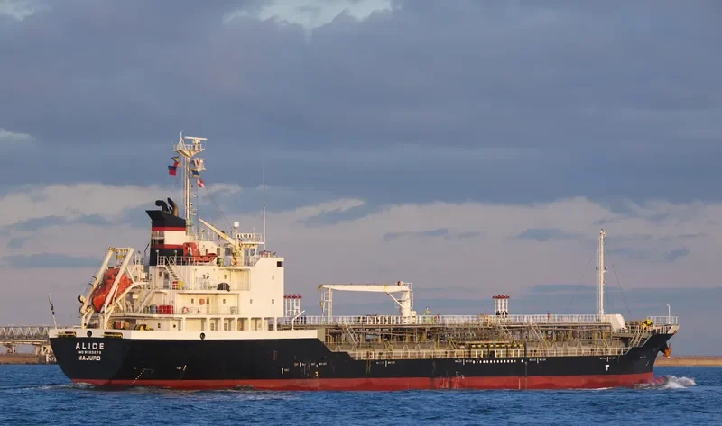 ALICE Tanker IMO 9520273 photo 4
