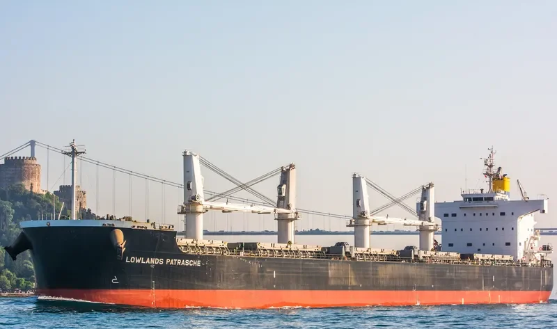 LOWLANDS PATRASCHE Bulk Carrier IMO 9520675 photo 2