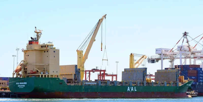 AAL NANJING General Cargo IMO 9521552 photo 4