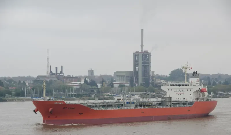 RT STAR Tanker IMO 9523835 photo 5