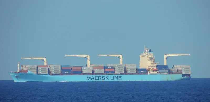 MAERSK CAPE TOWN Container Ship IMO 9525352 photo 7