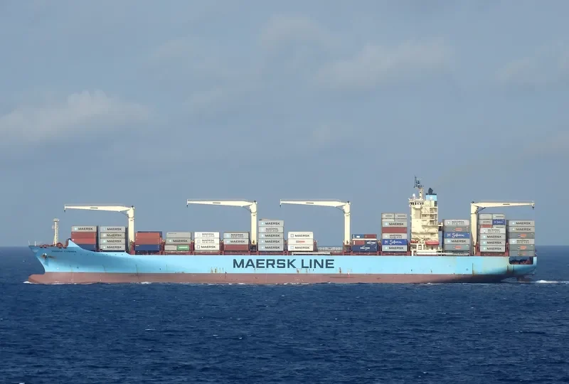 MAERSK CABINDA Container Ship IMO 9525493 photo 4