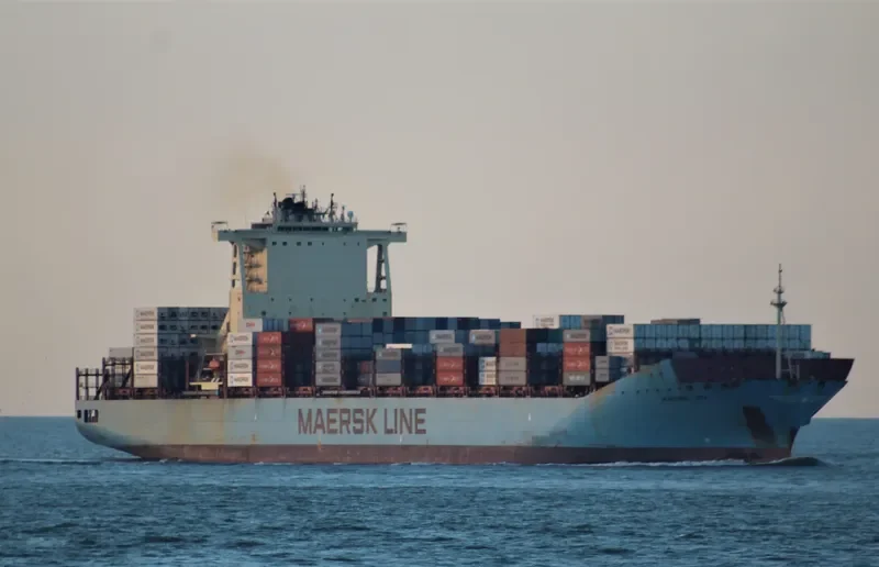 MAERSK LIMA Container Ship IMO 9526875 photo 2