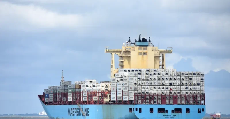 MAERSK LIMA Container Ship IMO 9526875 photo 9