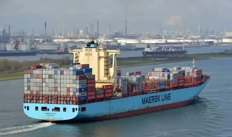 MAERSK LOTA Container Ship IMO 9526954 photo 5