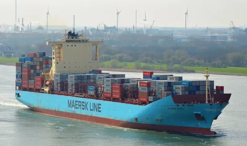 MAERSK LOTA Container Ship IMO 9526954 photo 6